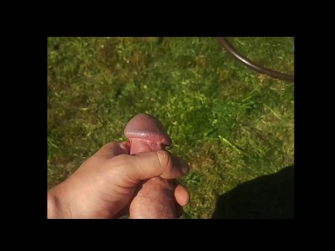 ❤️ Hot hottie si fa scopare la figa rosa e sborra con uno squirt in un giardino estivo Solo pornoal it.porncomixone.ru ️❤