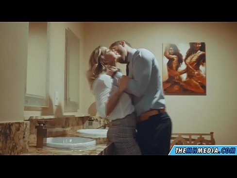 ❤️ Quando una bionda formosa ti seduce in un bagno pubblico Solo pornoal it.porncomixone.ru ️❤
